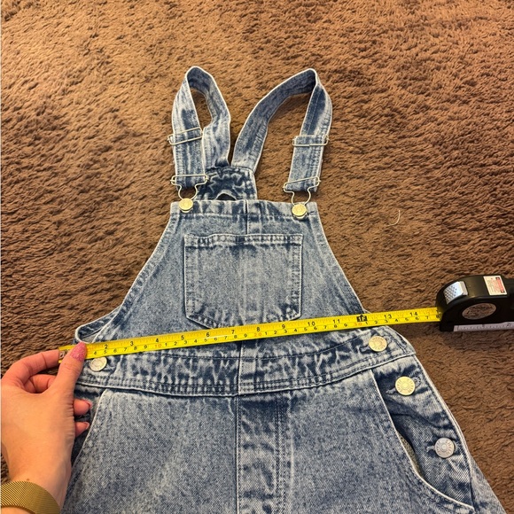 2 FOR $20 SHEIN Distressed Denim Short Overalls Bibs Acid Wash Stretch 2 - Picture 4 of 8